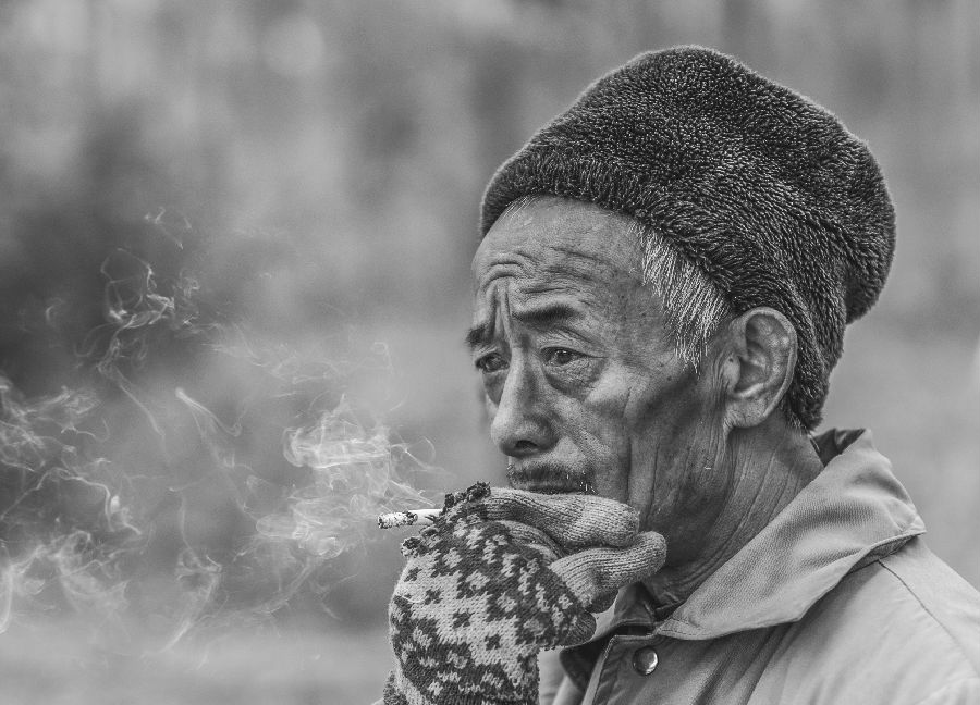 岁月1501许源源17721516683-凝视.jpg